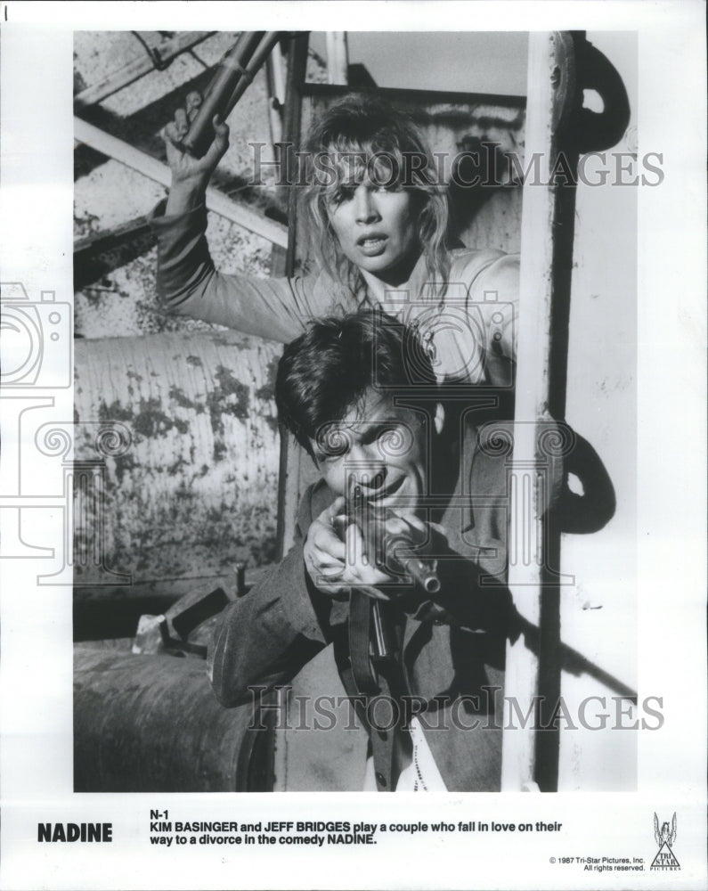 1987 Press Photo Kim Basinger and Jeff Bridges,NADINE