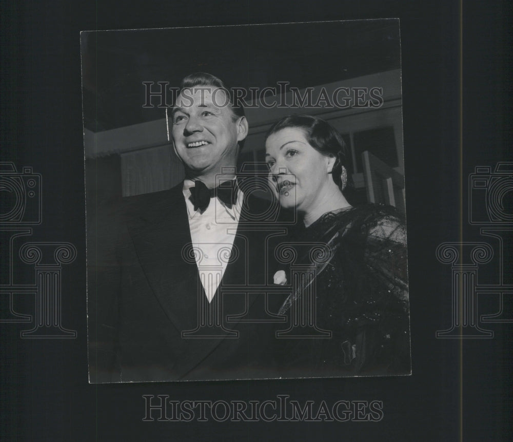 1948 Press Photo Mr Sonny Tufts Actor Mrs Tufts Gown