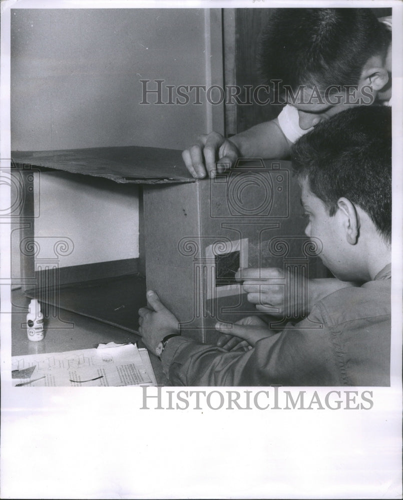 1963 Press Photo Sun Star Center Solar System Pin Foil