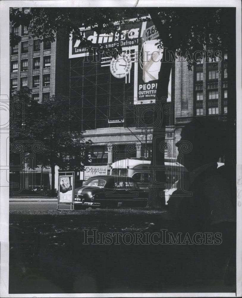 1953 Press Photo Ground Circes Park Summer Thermeter