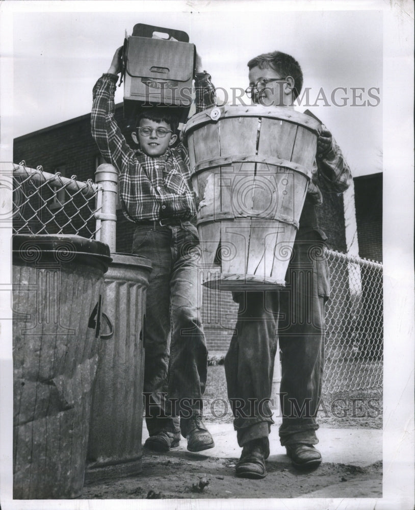 1954 Press Photo Parkline Nauhance Flyod Maul John Eoll