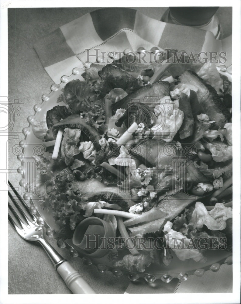 1996 Press Photo Salad Wide Dishes Pasta Egg Meet Veget