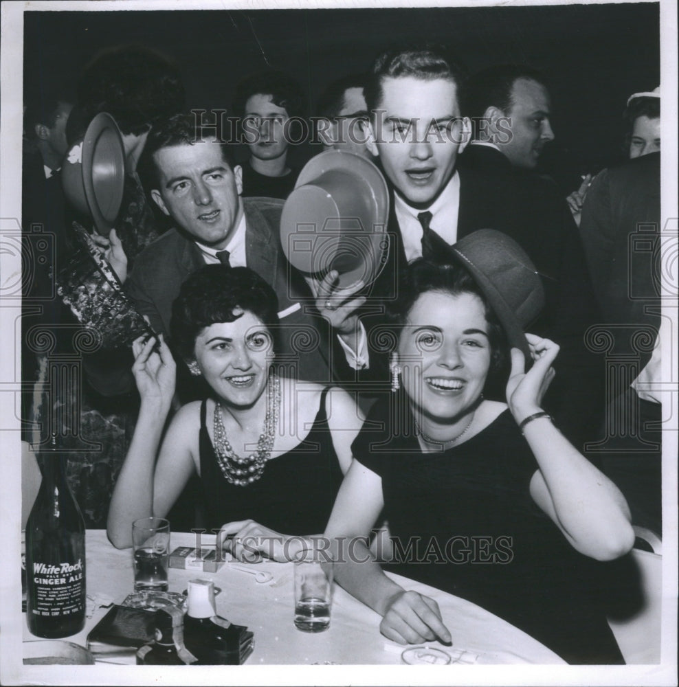 1961 Press Photo Sue H.Ass Darlene West Noel Keane