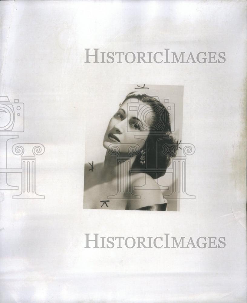 1957 Press Photo Marie Roumell Singer Soprano Metro