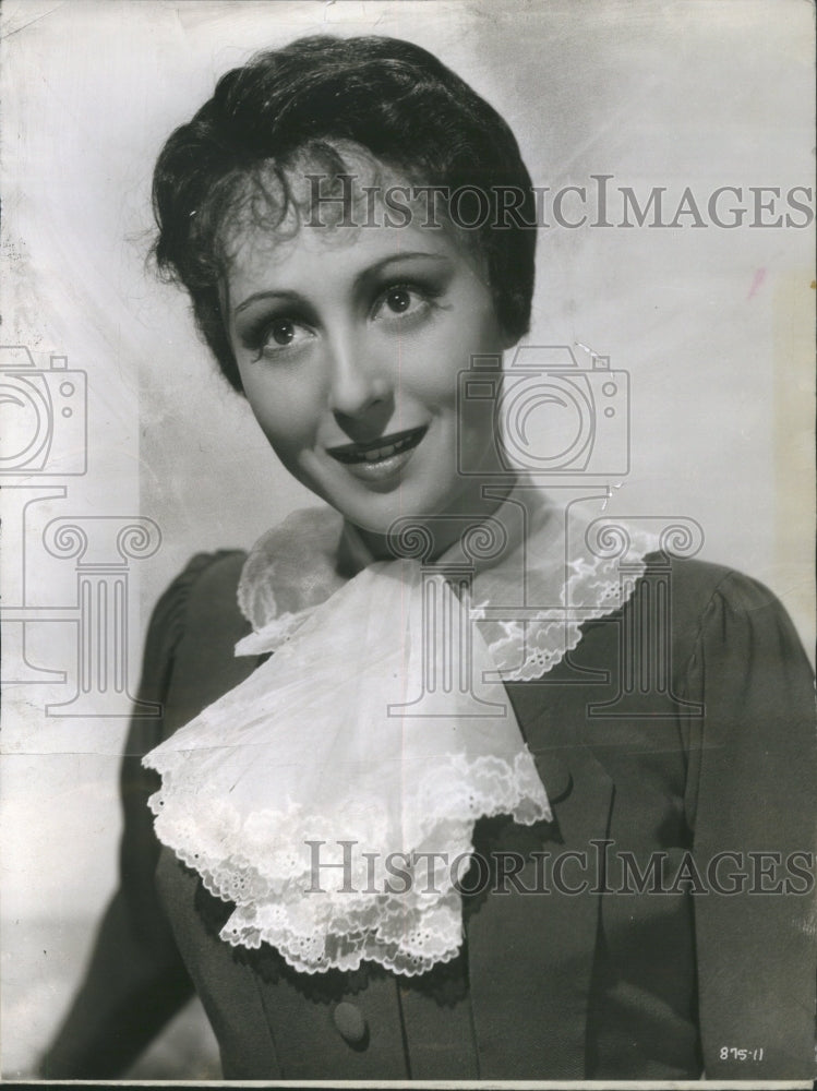 1956 Press Photo Luise Rainer Film Actress German Award