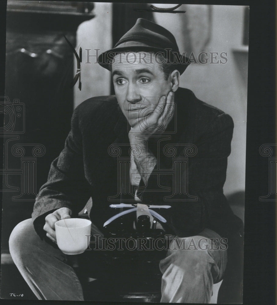 1966 Press Photo Jason Nelson Robards Thousands Clowns