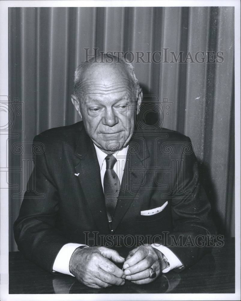 1967 Press Photo Rear Admiral Arnold E True Wayne Univ