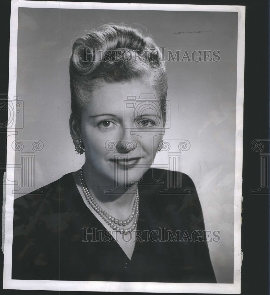 1950 Press Photo Beatrice Fright Women Activity Asst.