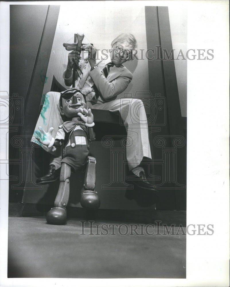 1981 Press Photo Audrey Grossman Puppets