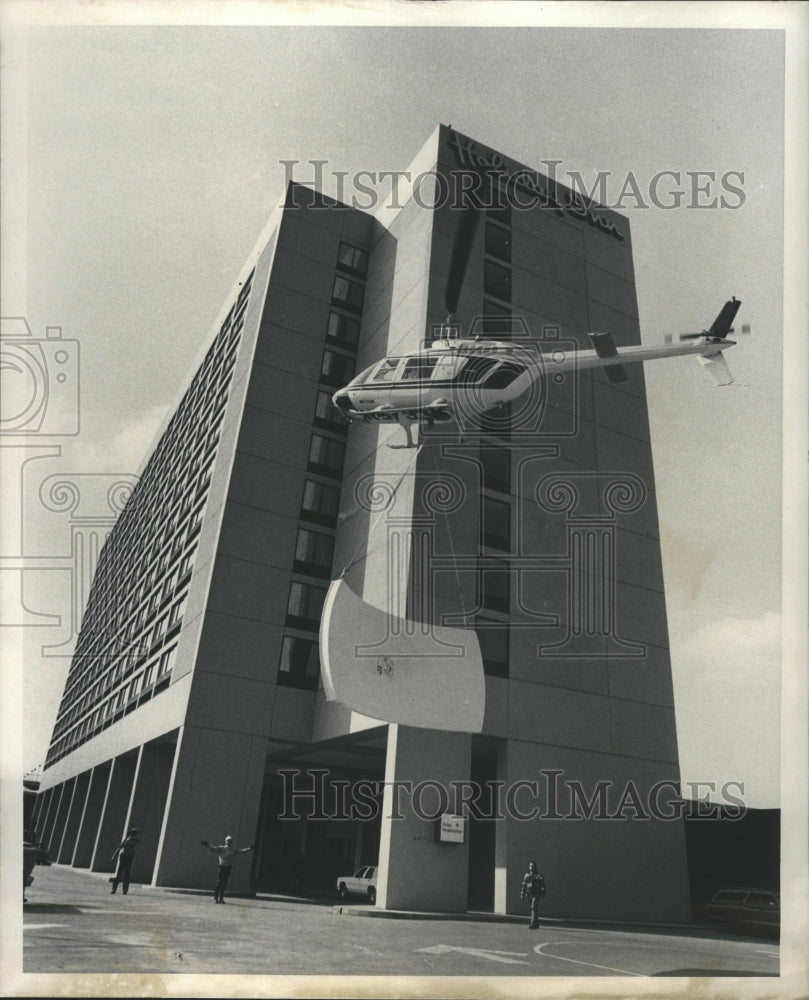 1982 Press Photo Building