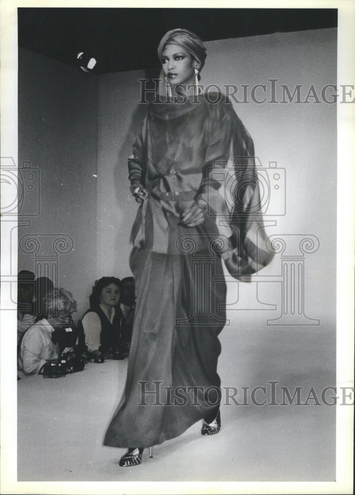 1981 Press Photo Fashion Women Designer