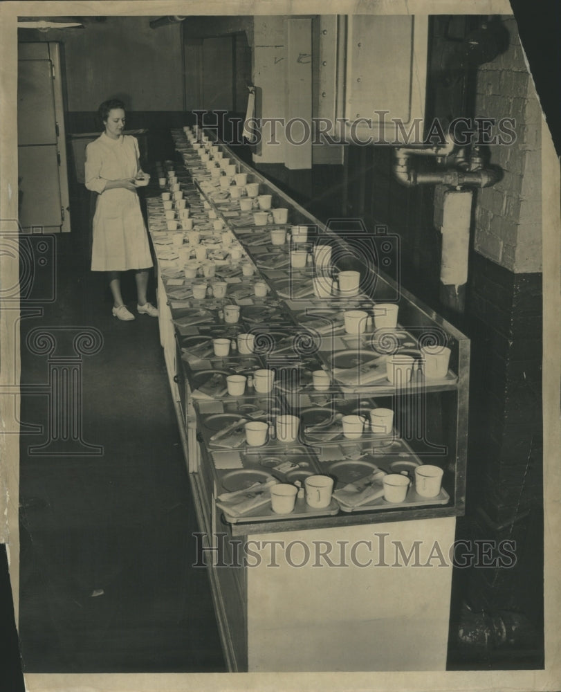 1947 Press Photo Airplane Galley Food Dietician