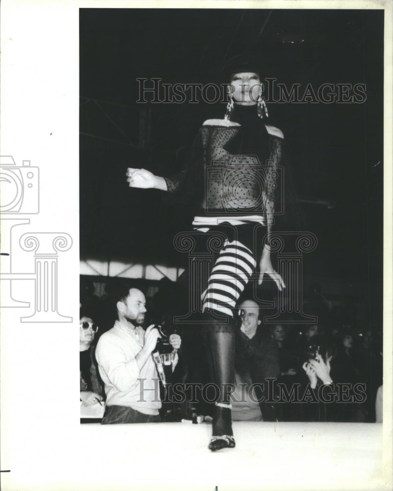 1984 Press Photo Designer Fashion Show Angelo Tarlazzi