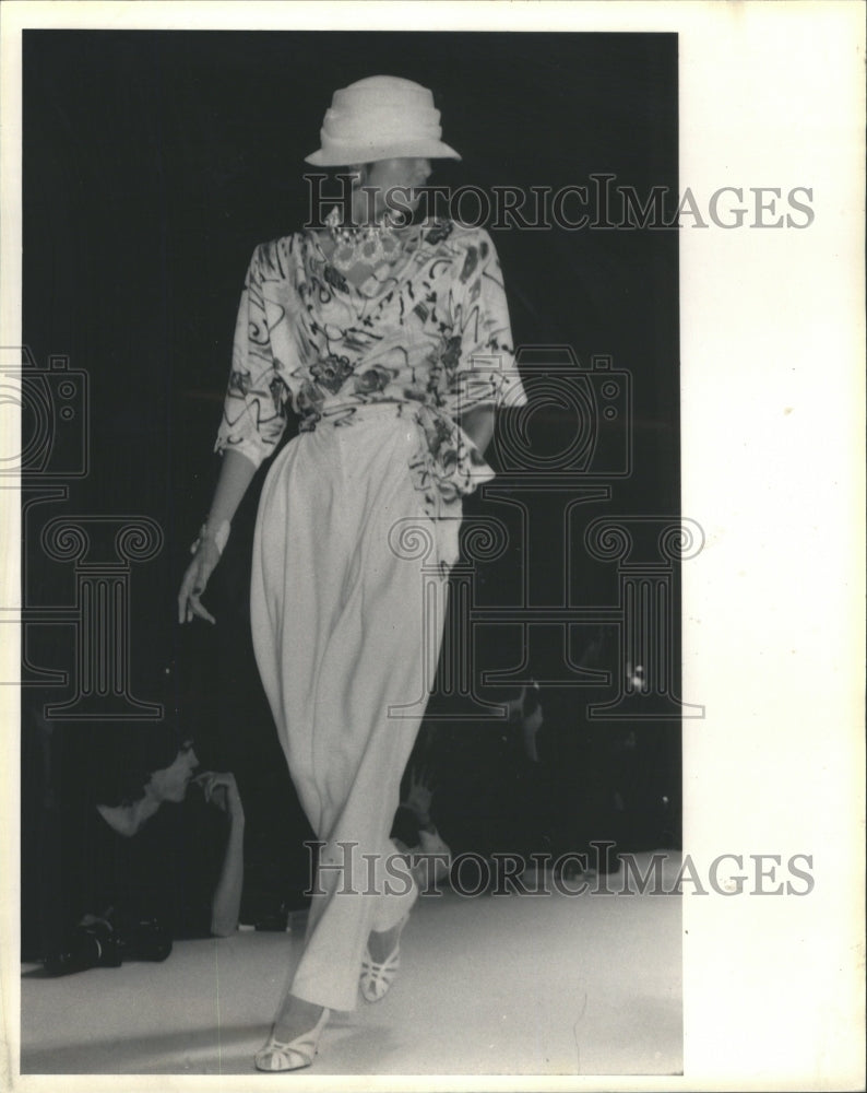 1984 Press Photo FASHION WOMEN EMANUEL UNGARO DESIGNER