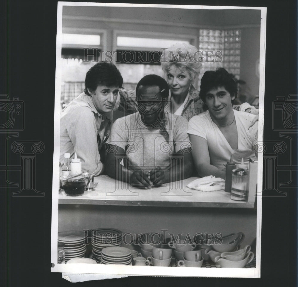 1983 Press Photo Now We&#39;re Cookin Ward Little Cook