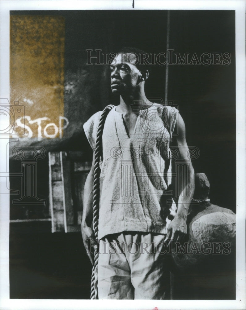 1984 Press Photo Actor Reggie Montgomery In &quot;The Road&quot;