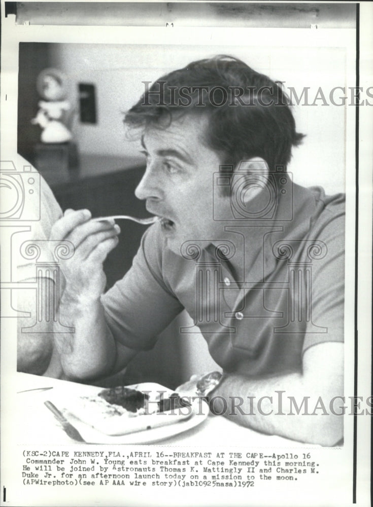 1972 Press Photo Apollo 16 Commander John W. Young