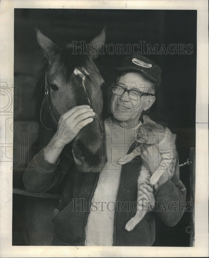 1973 Press Photo Tom Carver Bishop Stable Groom