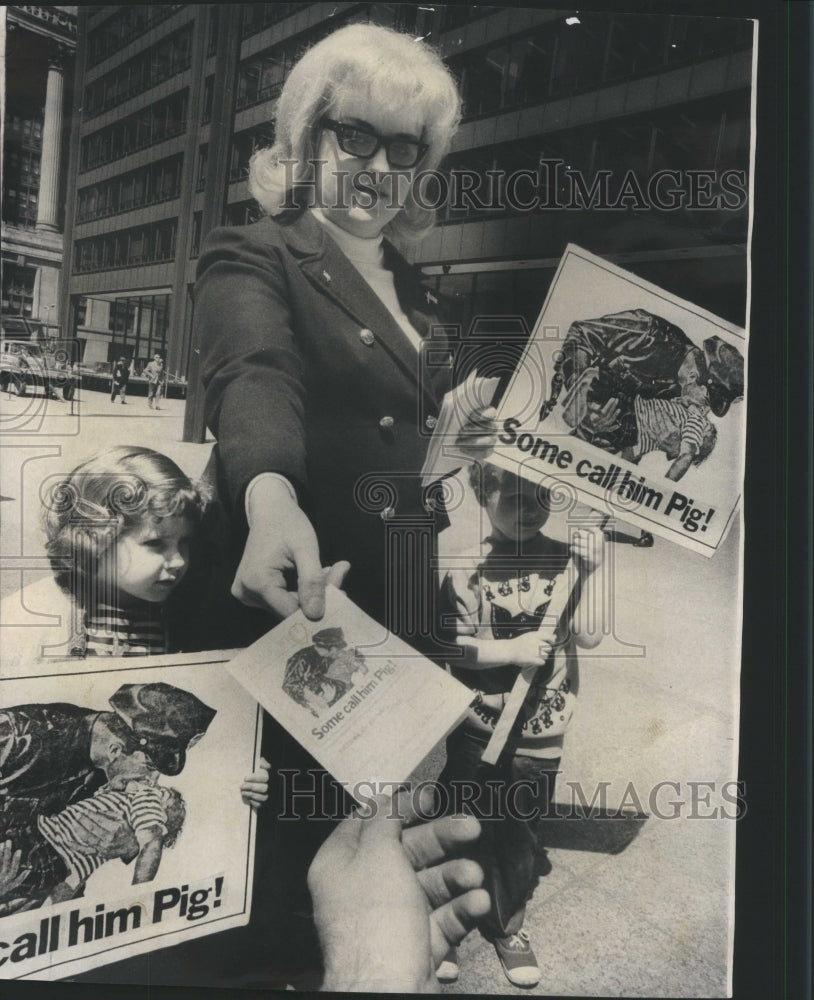 1971 Press Photo Police (Pigs)