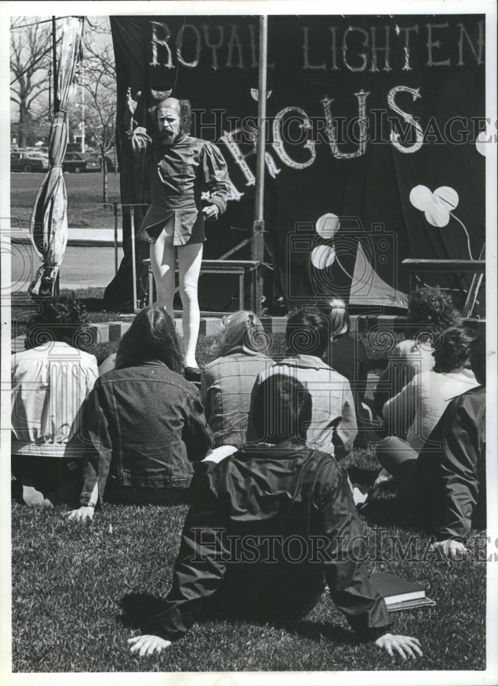 1981 Press Photo South Campus Fr Nick Weber Student