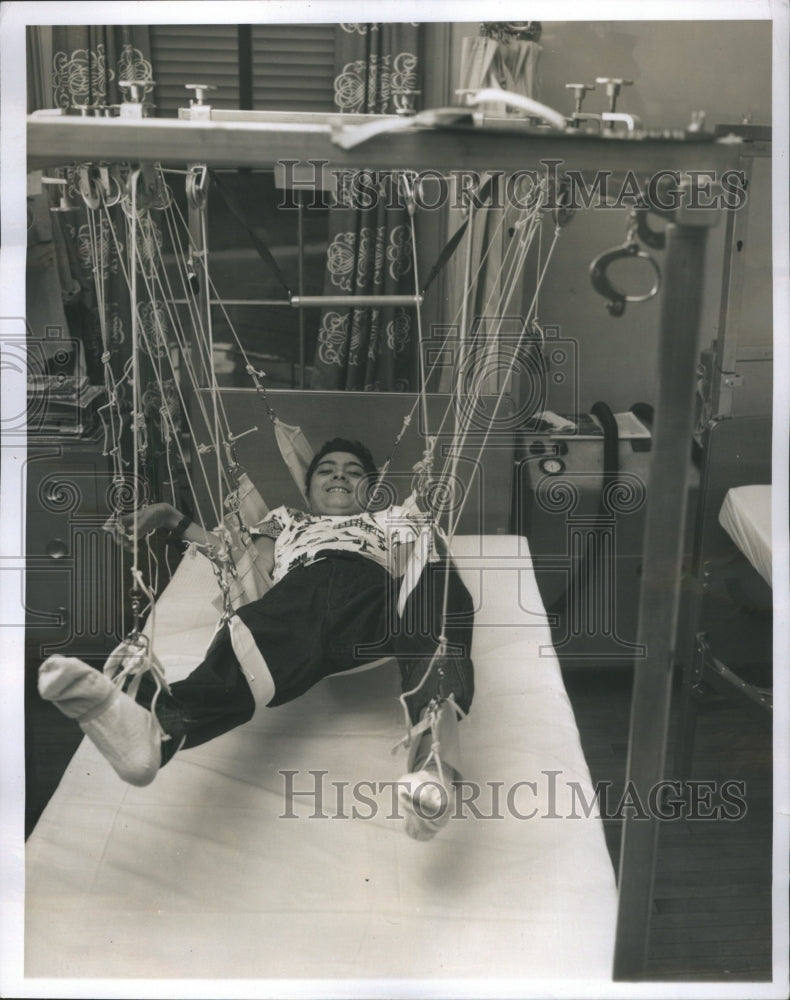 1952 Press Photo Richards Williams Startford Slings