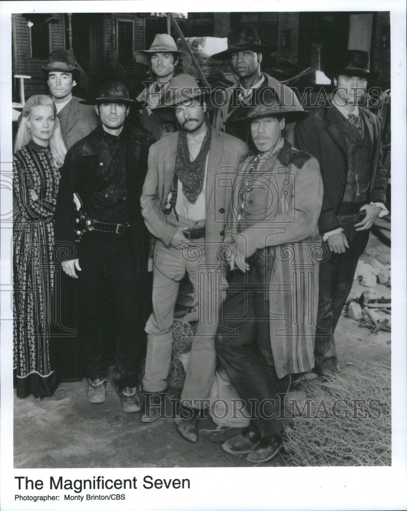 2001 Press Photo Andrew Kaitlin Michael Anthony stake