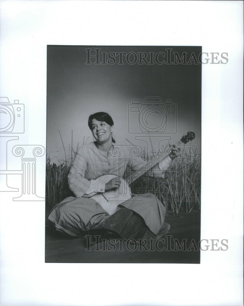 1986 Press Photo Folksinger Anne hills Nnnorthlight