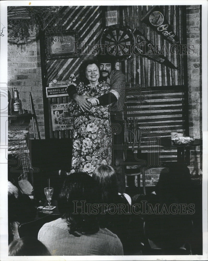 1974 Press Photo kotlisky Sea Horse Pub Theater Action