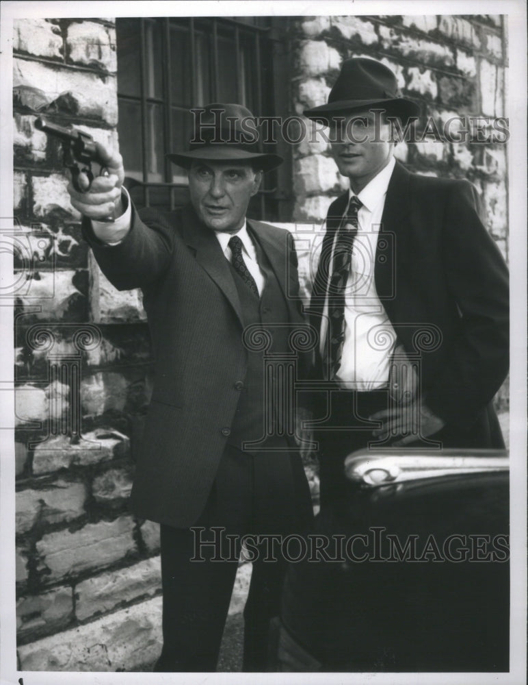 1991 Press Photo Robert Stack Philip Bosco Lisa Harman