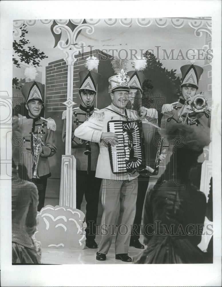 1965 Press Photo Lawrence Welk Band Musician Show - Historic Images