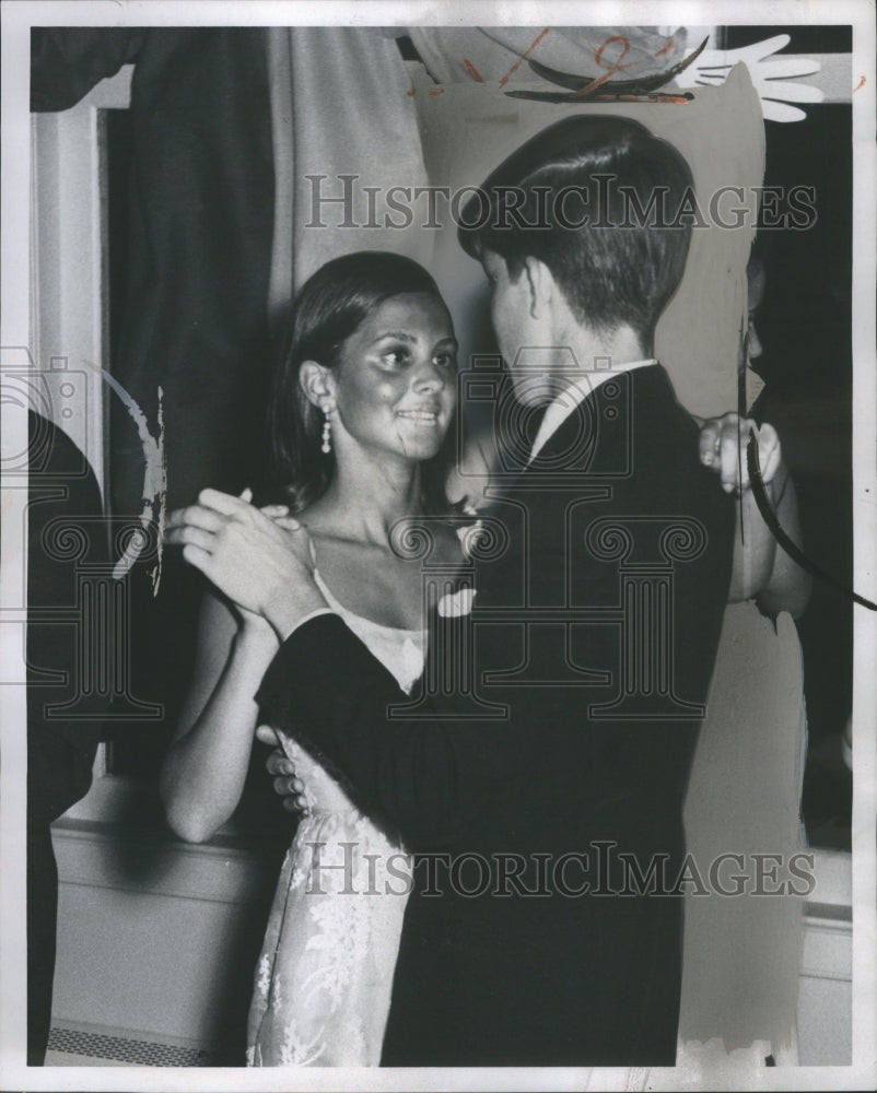 1982 Press Photo Nonie Ford Chris Chapin