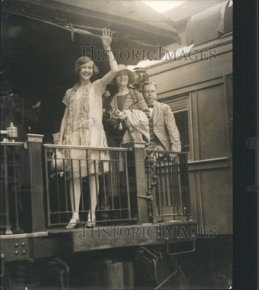 1926 Press Photo Vivian Breme Celebrate Party Family
