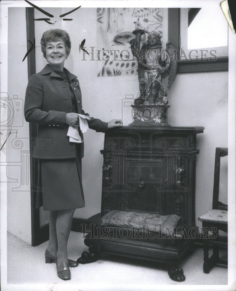 1973 Press Photo Petrie Women Mrs James Brickley Wife