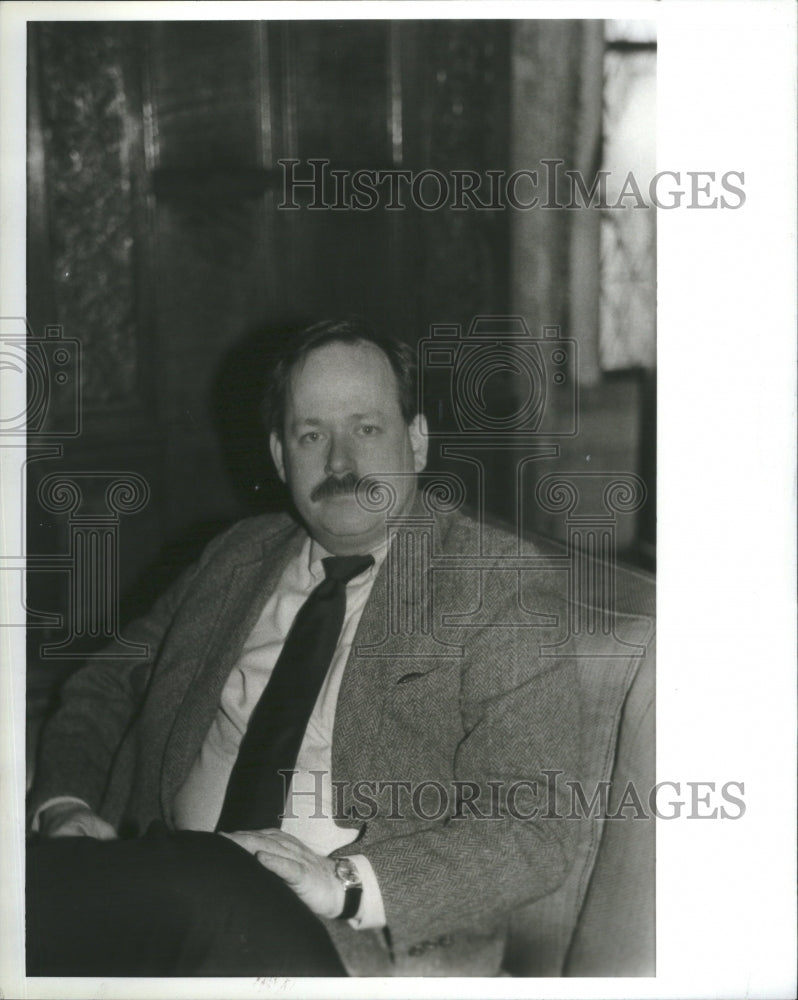 1986 Press Photo James A Bridenstine Curator Boby Jay