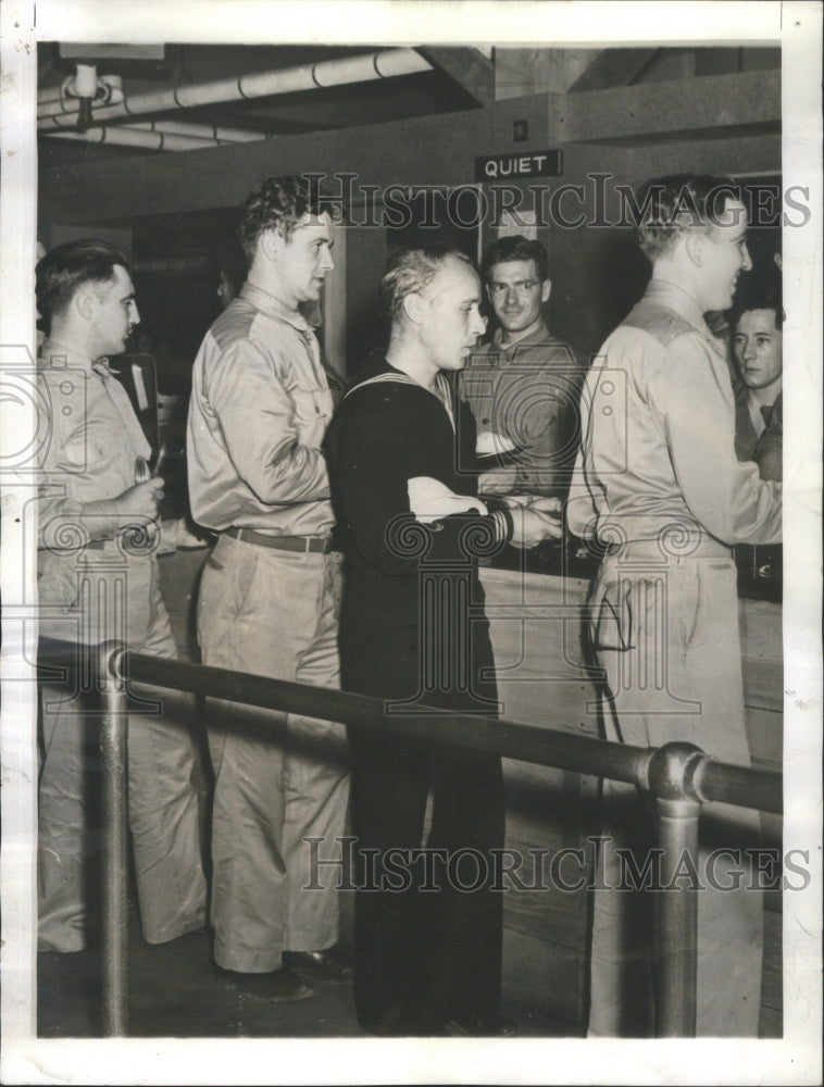 1942 Press Photo Private Henry C Bender Dayyton Fireman