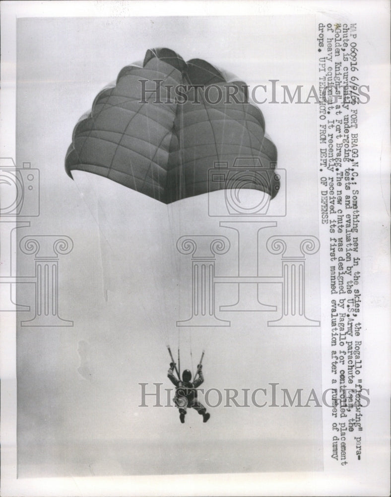 1966 Press Photo US Army Parachute Rogallo Flexiwing - Historic Images