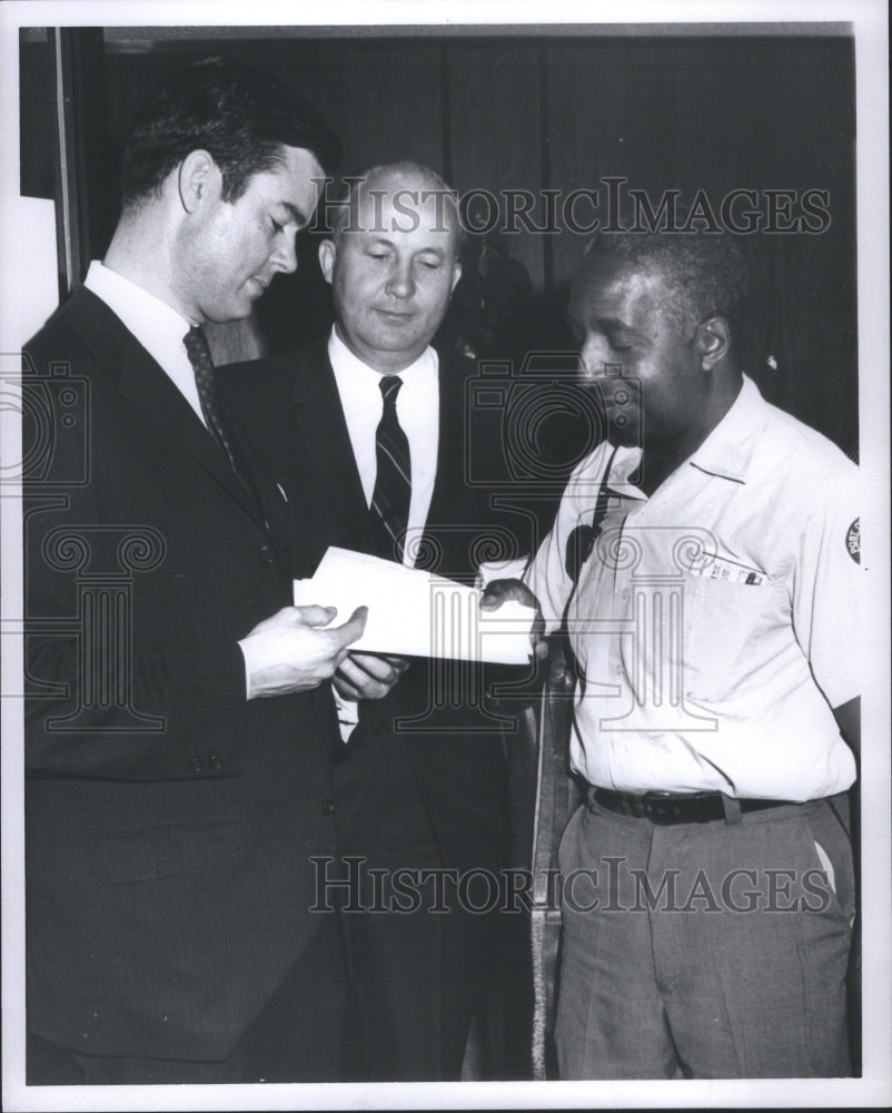 1967 Press Photo Detroit Bank and Trust