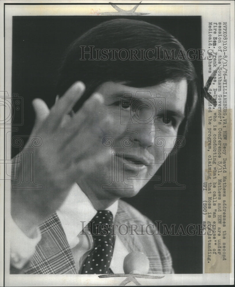 1976 Press Photo HEW Secy David Mathews Southren Govern - Historic Images