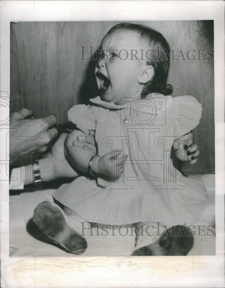 1956 Press Photo Second Gena Rene Nolan Salk Viral