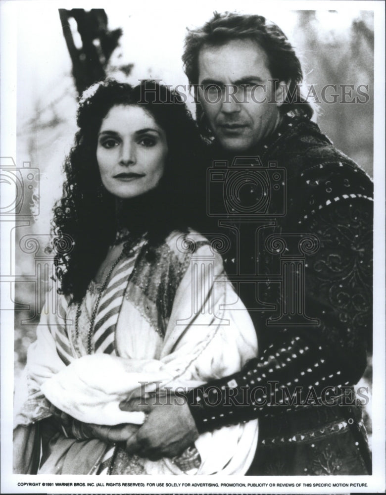 2001 Press Photo Actors Costner and Manstrantonio - RRS58273 - Historic Images