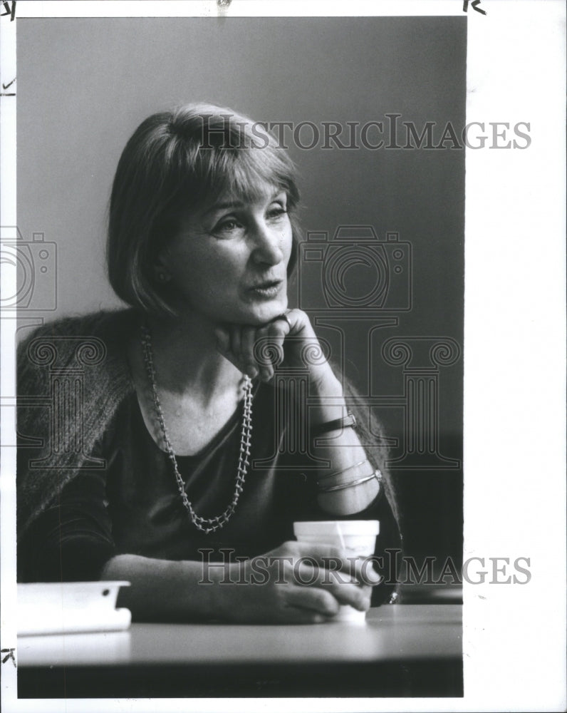 1991 Press Photo Author Sophy Burnham