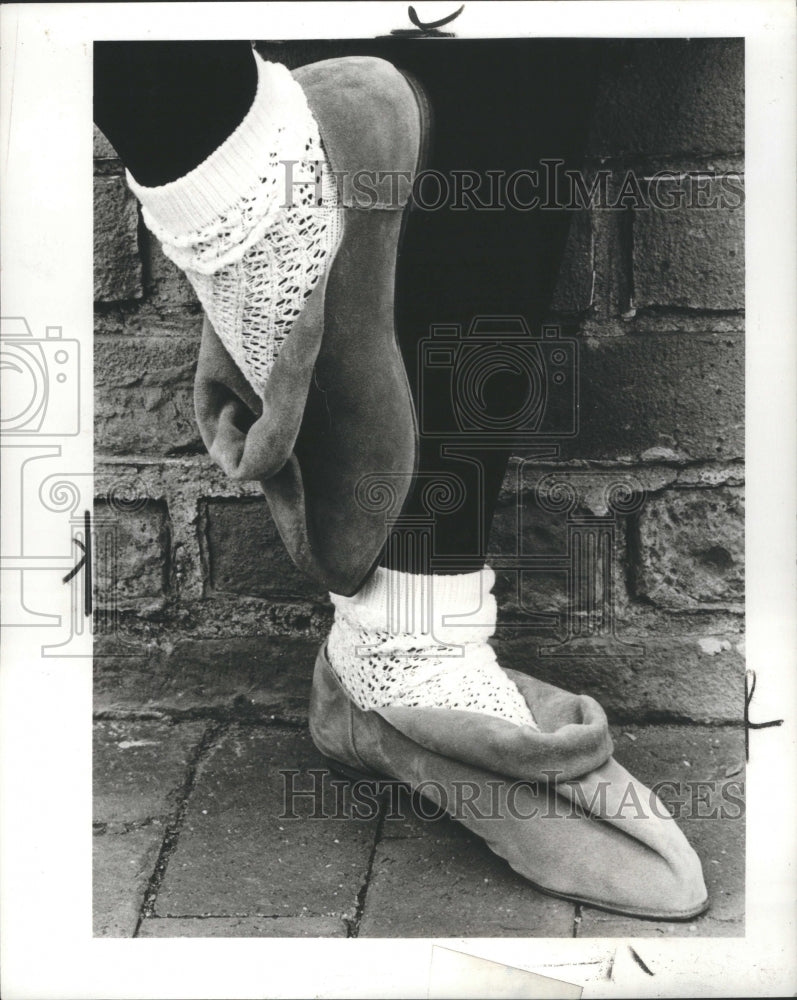 1983 Press Photo Clothing Shoes Boots