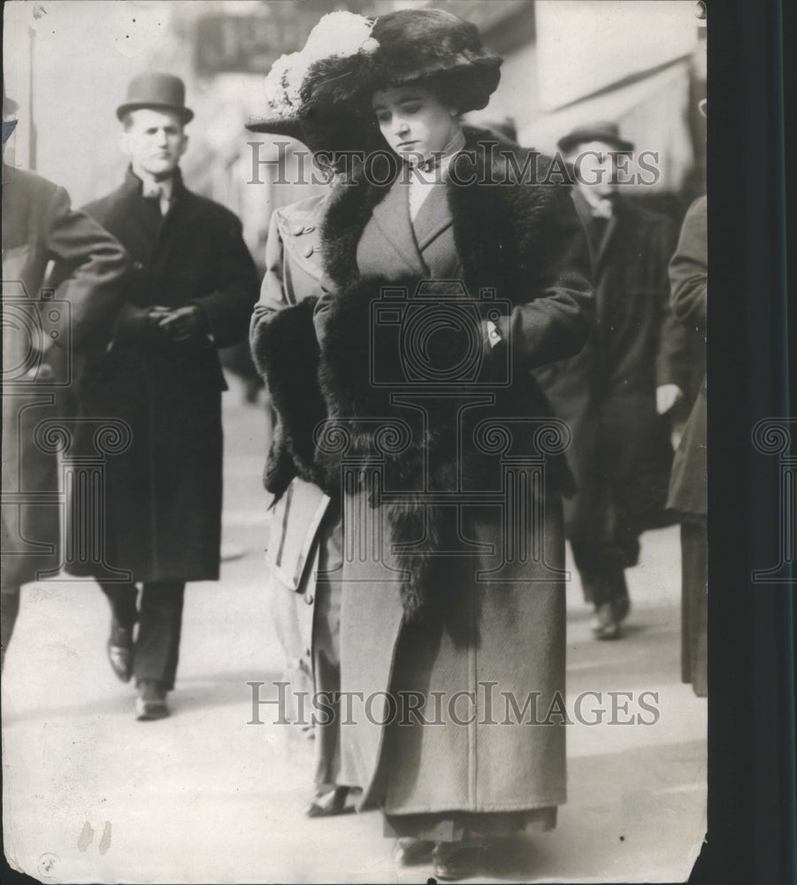 1944 Press Photo Clothing Women