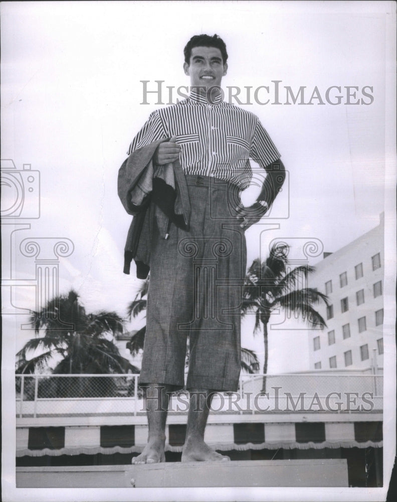 1952 Press Photo Men&#39;s Sport Clothing High Water Pants