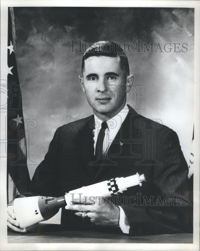 1969 Press Photo Executive Secretary NASA Anders Rocket - Historic Images