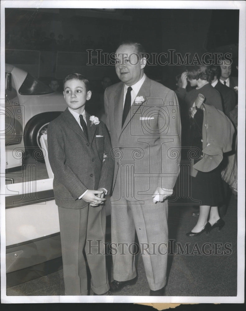 1955 Press Photo Ray White White Chevrolet