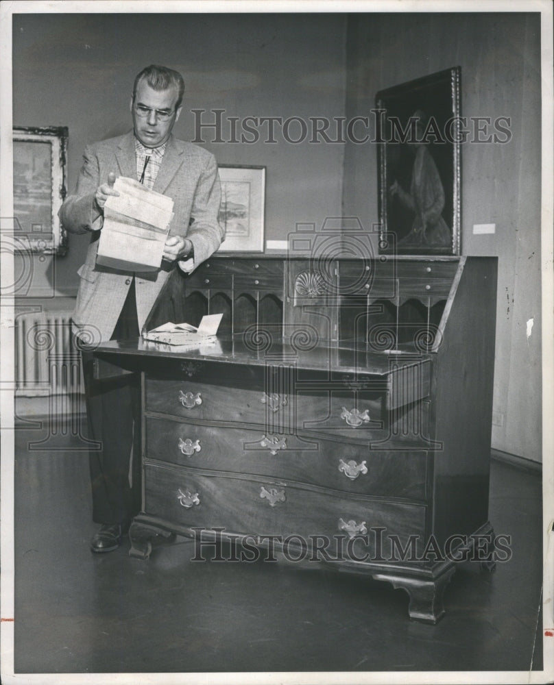 1961 Press Photo John Greenleaf Whittier Poet Desk