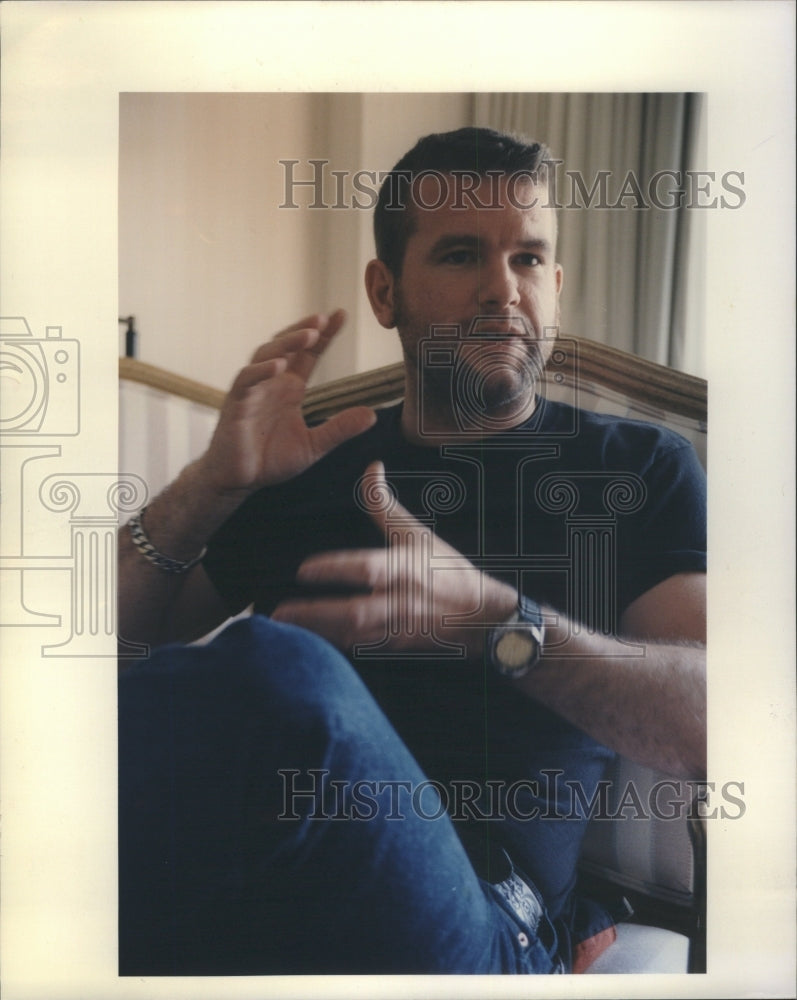 1994 Press Photo Steve Williams Film Actor Speaking