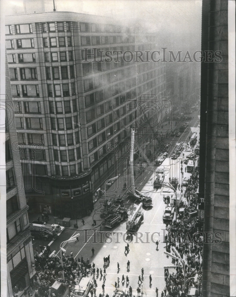 Press Photo Fire equipted Stores Caroson Pirie Scott