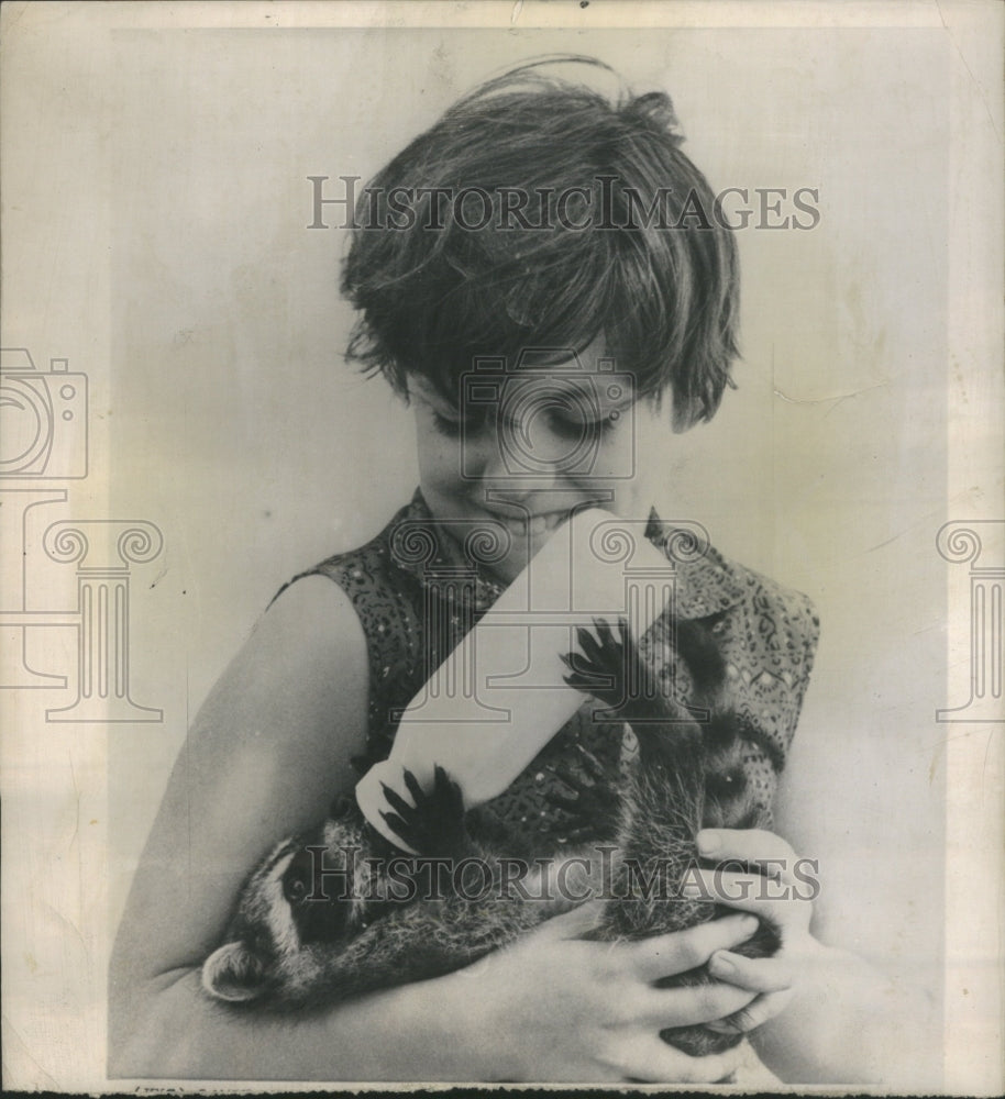 1962 Press Photo Bottle Charlie Milk Meal